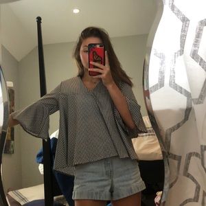 super cute gingham shirt